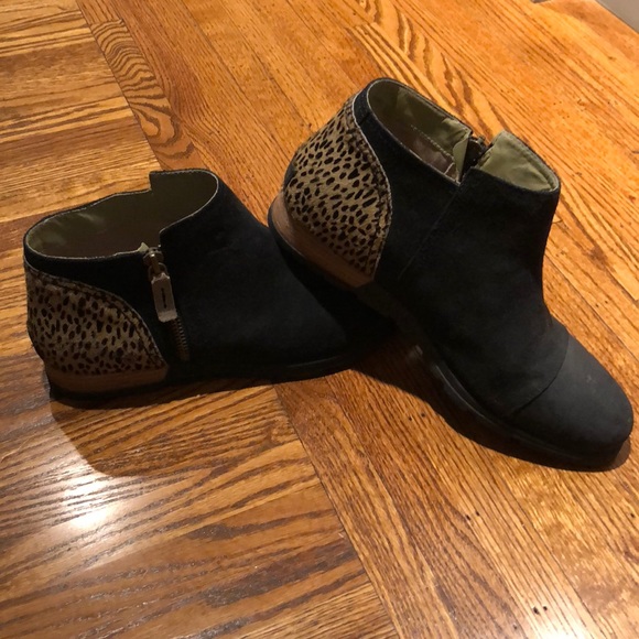 leopard sorel boots